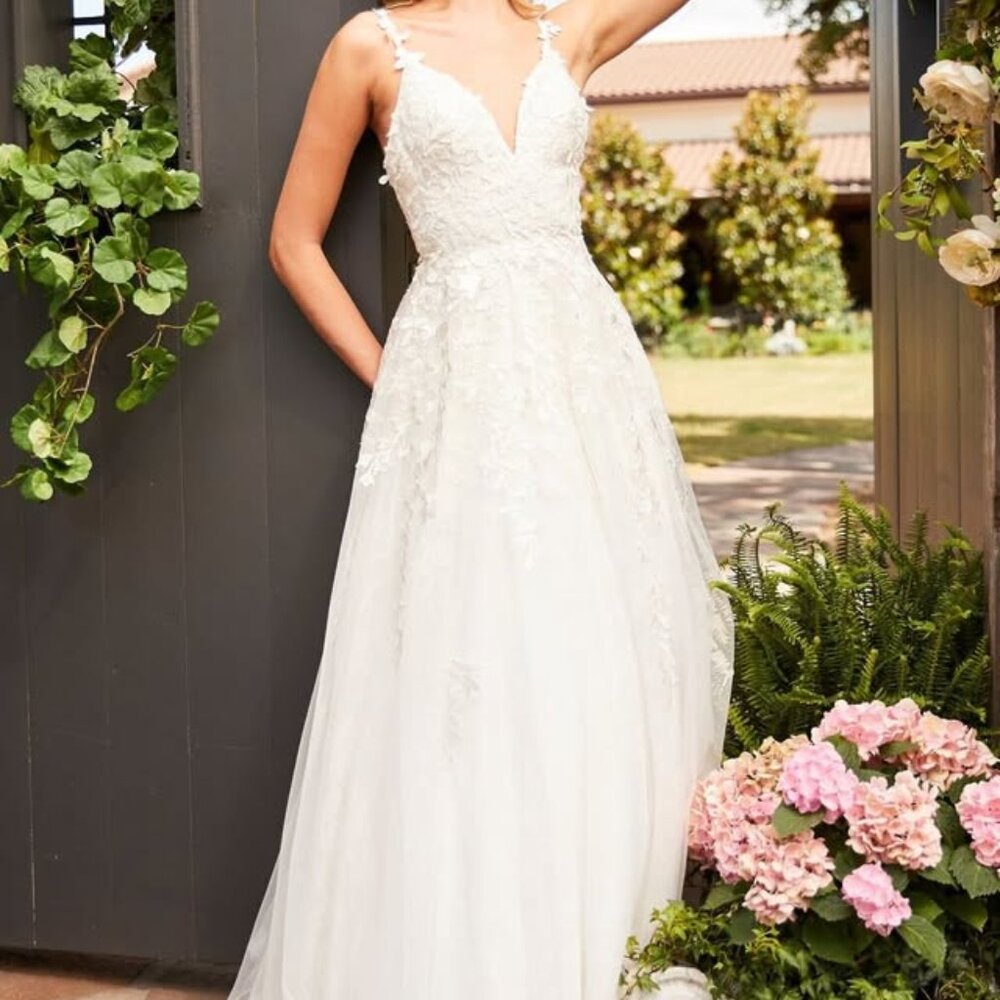 Sherri Hill 52342 Ivory Lace Gown Size 14 New with Garment Bag